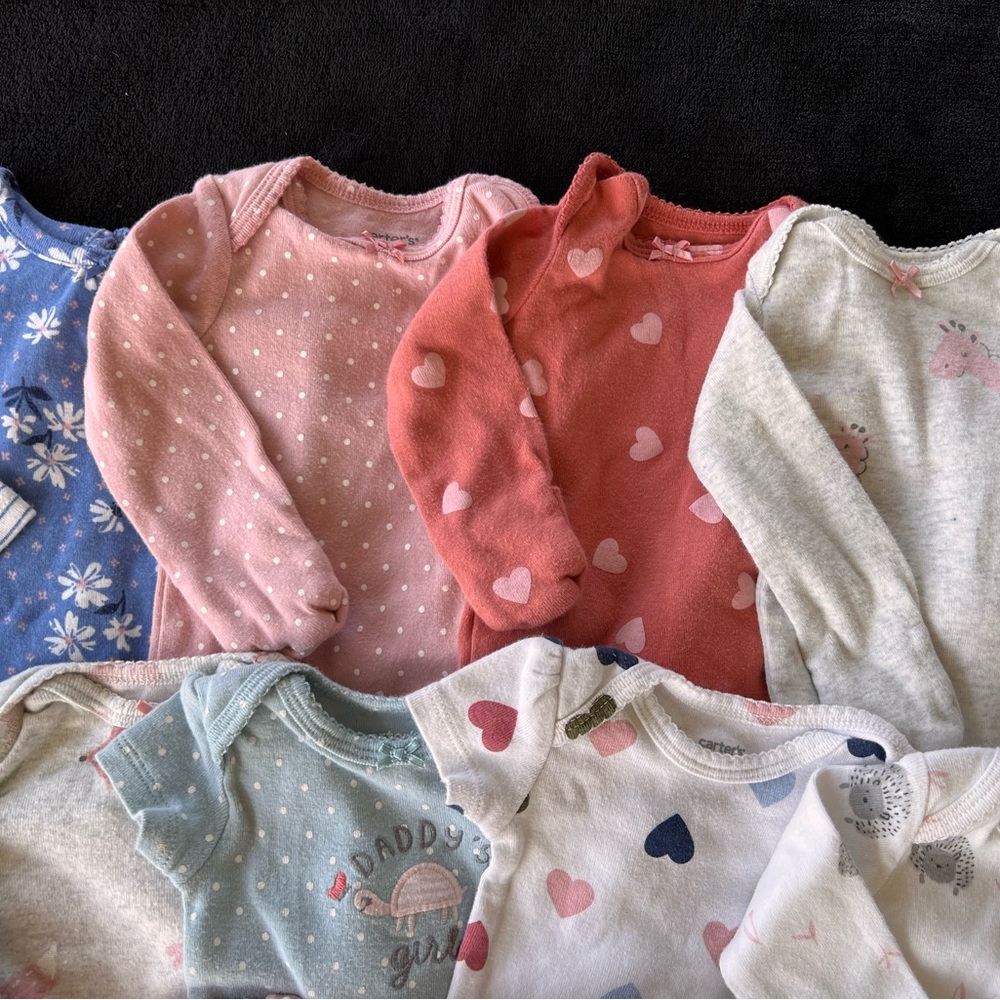 Lot - Newborn Onesies